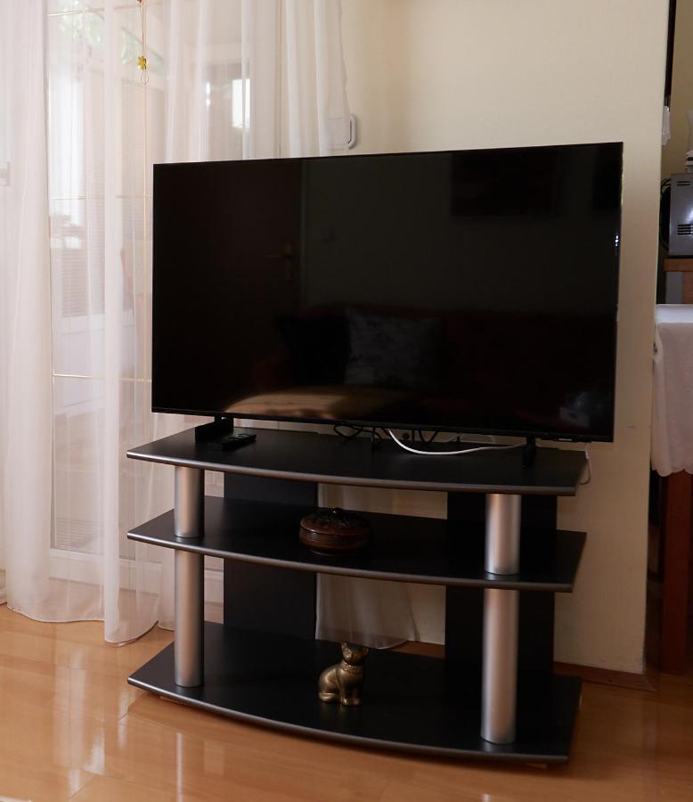 Apartman Nelamore - Krk Town, 300 Meters To The Beach Exterior photo