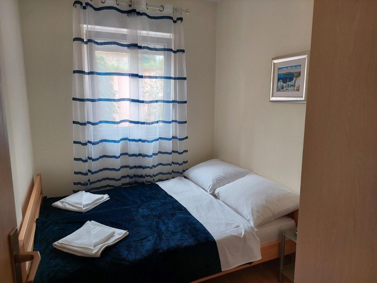 Apartman Nelamore - Krk Town, 300 Meters To The Beach Exterior photo