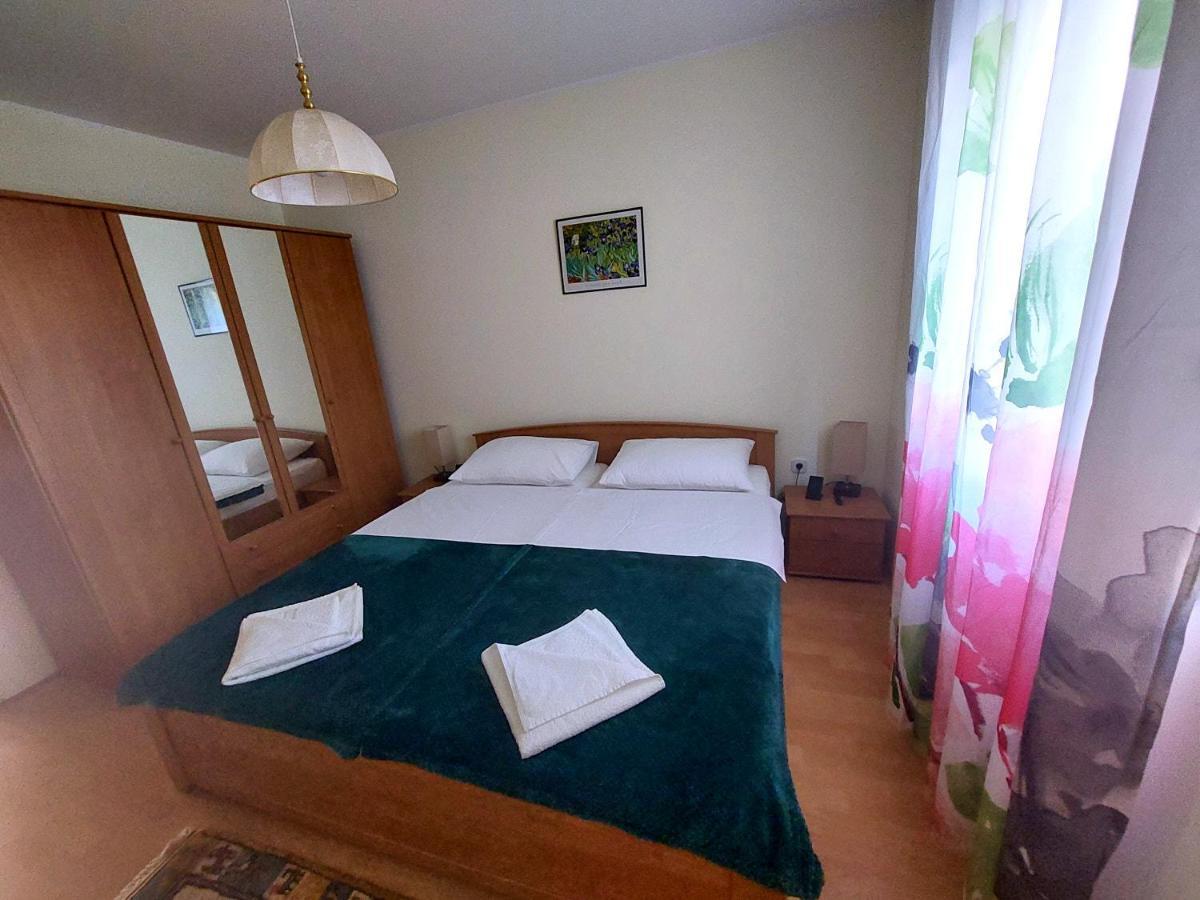 Apartman Nelamore - Krk Town, 300 Meters To The Beach Exterior photo